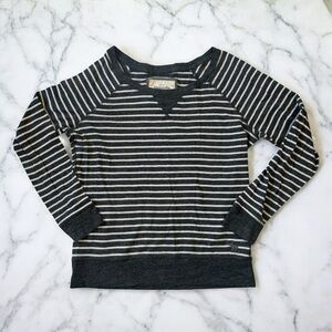 Vintage Abercrombie & Fitch Shirt Women’s Medium Striped Top Gray White Y2K 90s